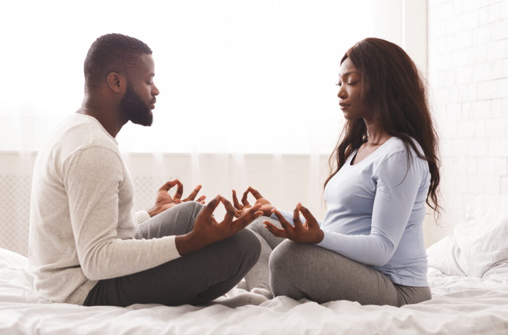 couple meditating

