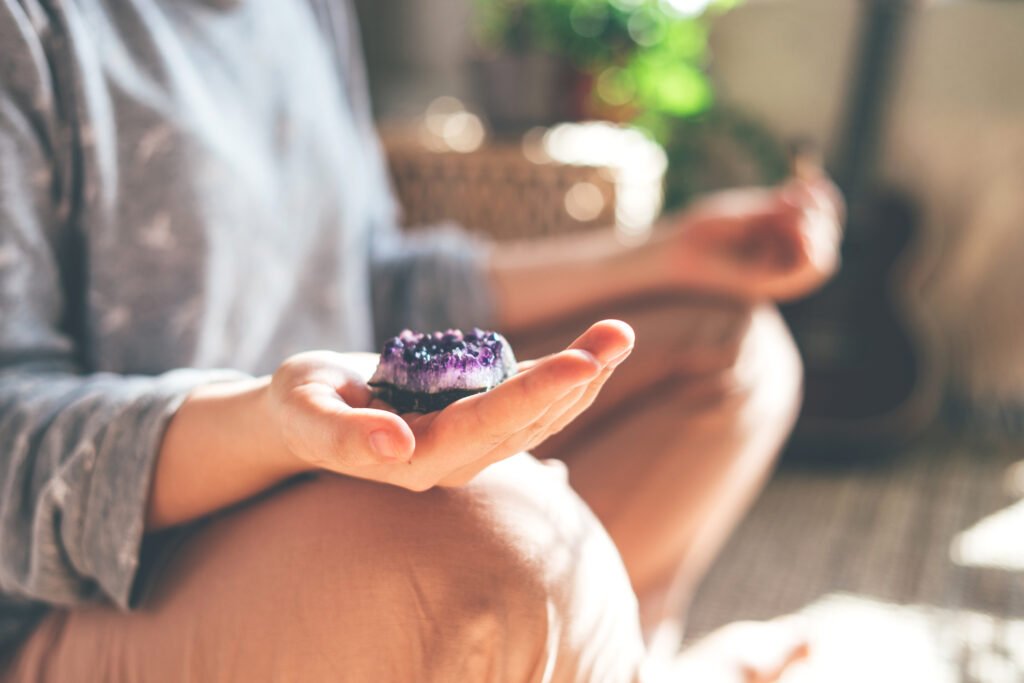 meditate with amethyst